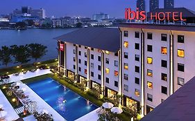 Ibis Bangkok Riverside